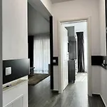 Address Towers By Glam With Parking アパート *