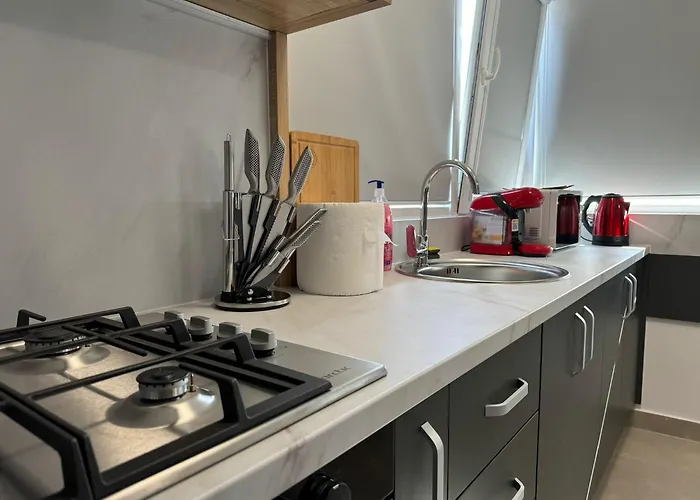 Address Towers By Glam With Parking Апартаменти *